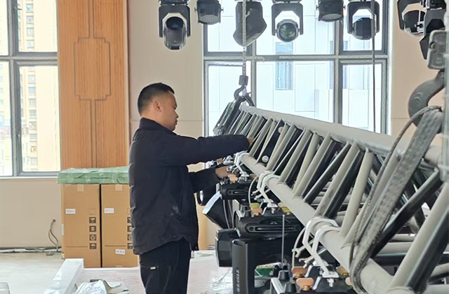 營山中醫(yī)院多功能廳燈光音響視頻工程